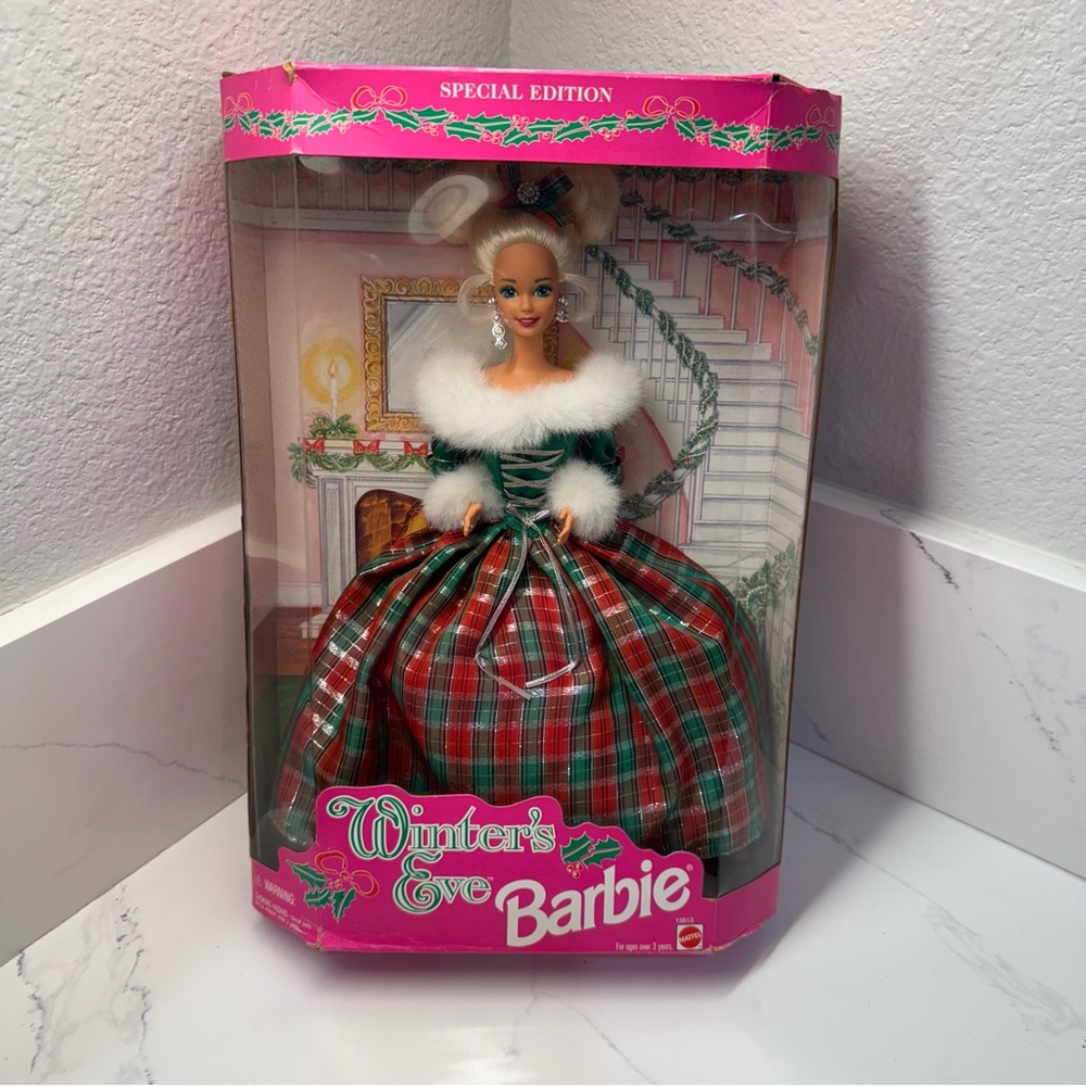 Winters Eve Barbie Doll Blonde Special Edition Christmas 1994 - 13613 - NIB